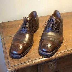 Ferragamo 9 1/2 EE Wide good condition 9.5